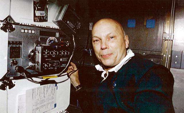 Experiments to seek solutions for a range of biomedical issues are at the heart of several investigations that will be hosted by the Commercial Instrumentation Technology Associates (ITA), Inc. The biomedical experiments CIBX-2 payload is unique, encompassing more than 20 separate experiments including cancer research, commercial experiments, and student hands-on experiments from 10 schools as part of ITA's ongoing University Among the stars program. Here, Astronaut Story Musgrave activates the CMIX-5 (Commercial MDA ITA experiment) payload in the Space Shuttle mid deck during the STS-80 mission in 1996 which is similar to CIBX-2. The experiments are sponsored by NASA's Space Product Development Program (SPD).