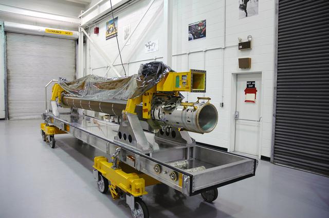 NASA image: KSC-04pd-2700