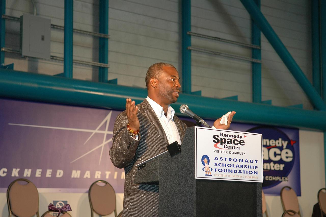 KENNEDY SPACE CENTER, FLA. -  LeVar Burton,  who starred in the television series “Star Trek: The Next Generation,”  talks to guests as master of ceremonies for the Astronaut Hall of Fame Induction ceremony in Kennedy Space Center Visitor Complex’s Apollo_Saturn V Center. The new inductees are Bruce McCandless, Joe Allen and Gordon Fullerton. Recognized for their individual flight accomplishments and contributions to the success and future success of the U.S. space program, this elite group of inductees is among only 60 astronauts to be honored in the Hall of Fame and the fourth group of Space Shuttle astronauts named.