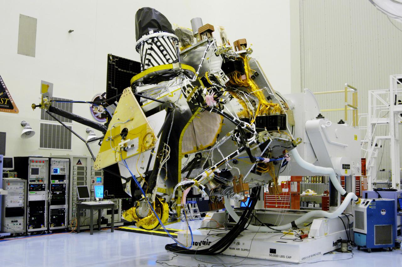 KENNEDY SPACE CENTER, FLA. - The Mars Reconnaissance Orbiter (MRO) spacecraft waits for installation of a second gimbal on its solar panel. A gimbal is an appliance that allows an object to remain horizontal even as its support tips. In the PHSF, the spacecraft will undergo multiple mechanical assembly operations and electrical tests to verify its readiness for launch. A major deployment test will check out the spacecraft’s large solar arrays. The MRO was built by Lockheed Martin for NASA’s Jet Propulsion Laboratory in California. It is the next major step in Mars exploration and scheduled for launch from Cape Canaveral Air Force Station in a window opening Aug. 10. The MRO is an important next step in fulfilling NASA’s vision of space exploration and ultimately sending human explorers to Mars and beyond.