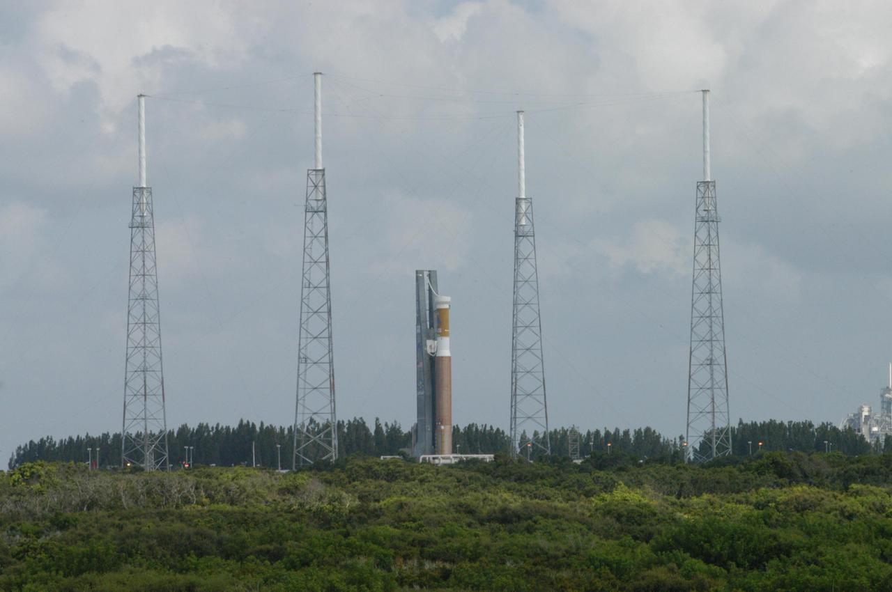 KENNEDY SPACE CENTER, FLA. - At Launch Complex 41 on Cape Canaveral Air Force Station in Florida stands the Atlas V rocket that will carry the Mars Reconnaissance Orbiter (MRO) into orbit, scheduled for Aug. 10. The Atlas V is part of the wet dress rehearsal under way. Launch of the MRO aboard an Atlas V rocket will be from Launch Complex 41 at Cape Canaveral Air Force Station in Florida. A wet rehearsal includes pre-liftoff operations and a fueling of the rocket’s engine. The MRO was built by Lockheed Martin for NASA Jet Propulsion Laboratory in California. It is the next major step in Mars exploration and scheduled for launch from Cape Canaveral Air Force Station. The MRO is an important next step in fulfilling NASA’s vision of space exploration and ultimately sending human explorers to Mars and beyond.