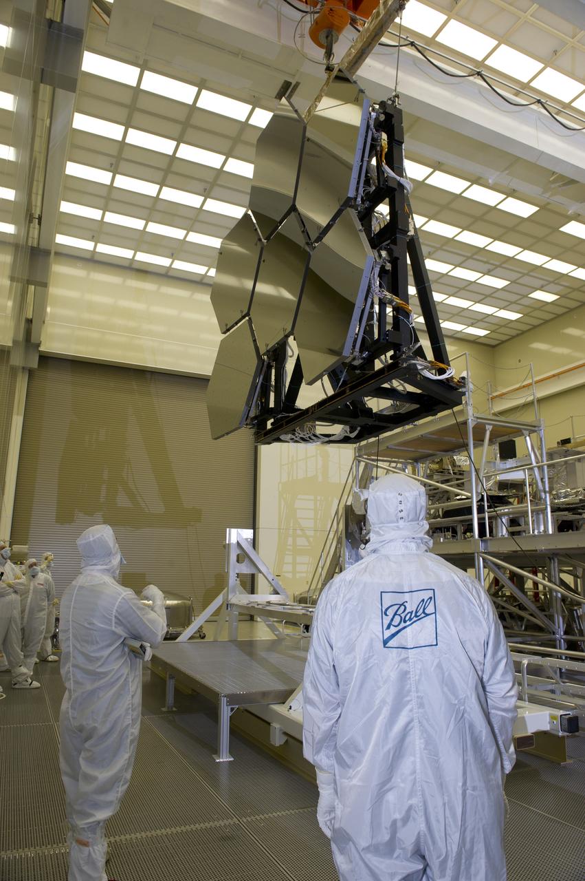 JAMES WEBB SPACE TELESCOPE CRYOGENIC TEST #4 SIX MIRROR DE-INTEGRATION, JULY 13, 2010, MSFC X-RAY & CRYOGENIC FACILITY