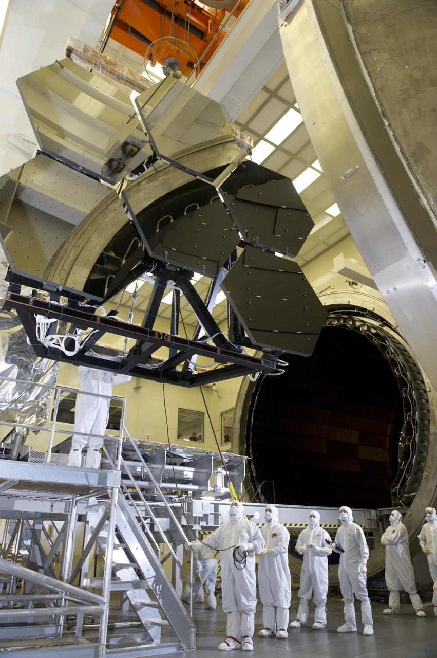 JAMES WEBB SPACE TELESCOPE CRYOGENIC TEST #4 SIX MIRROR DE-INTEGRATION, JULY 13, 2010, MSFC X-RAY & CRYOGENIC FACILITY