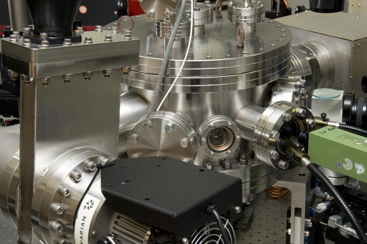 HIGH TEMPERATURE EMISSOMETER SYSTEM (HITEMS) CHAMBER