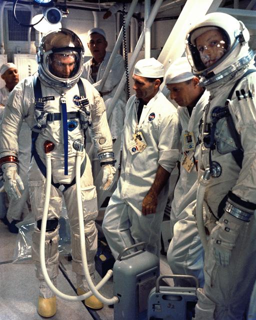 NASA image: 104-KSC-66C-1841