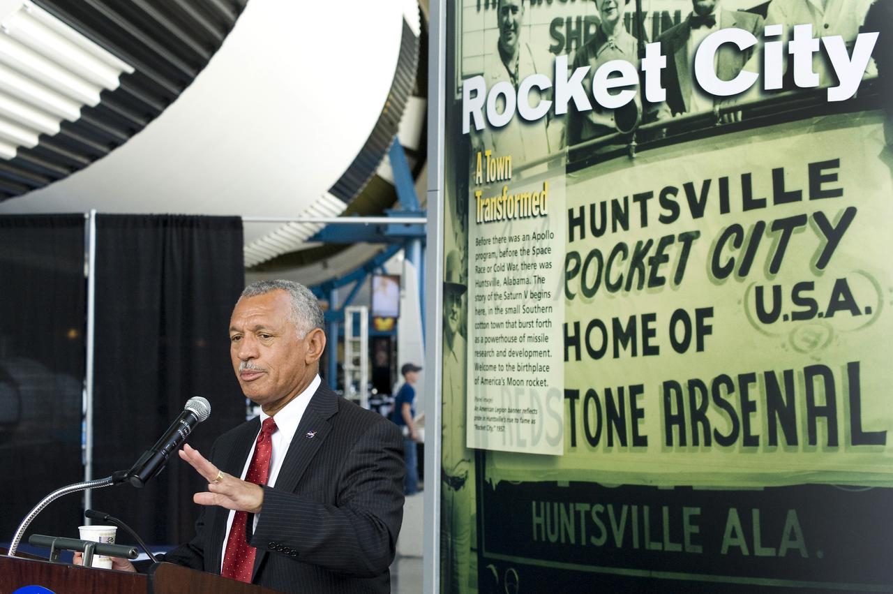 CHARLES BOLDEN NASA ADMINISTRATOR SPEAKING AT THE MEDIA EVENT FOLLOWING THE SMALL BUSINESS ALLIANCE MEETING HELD AT THE DAVIDSON CENTER, HUNTSVILLE, ALABAMA.
