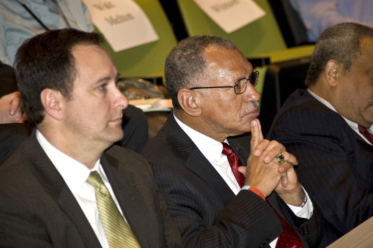NASA ADMINISTRATOR CHARLES BOLDEN ATTENDING THE MARSHALL SMALL BUSINESS ALLIANCE MEETING MARCH 24, 2011.