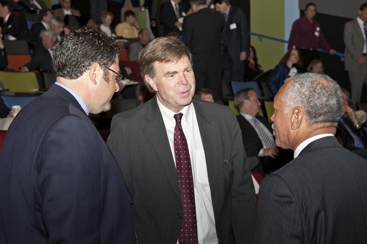 TODD MAY, SPECIAL TECHNICAL ASSISTANT TO THE MARSHALL CENTER DIRECTOR, AND NASA ADMINISTRATOR CHARLES BOLDEN TALK WITH HUNTSVILLE CITY MAYOR TOMMY BATTLE, CENTER, DURING THE MARSHALL SMALL BUSINESS ALLIANCE MEETING MARCH 24 AT THE DAVIDSON CENTER FOR SPACE EXPLORATION IN HUNTSVILLE. BATTLE PROVIDED OPENING REMARKS AT THE EVENT, AND BOLDEN WELCOMED GUESTS AND PRESENTED THE MARSHALL CENTER WITH THE NASA SMALL BUSINESS ADMINISTRATOR'S CUP AWARD FOR FISCAL YEAR 2010 -- THE SECOND TIME IN THREE YEARS MARSHALL HAS BROUGHT HOME THIS PARTICULAR AWARD FOR EXCELLENCE.