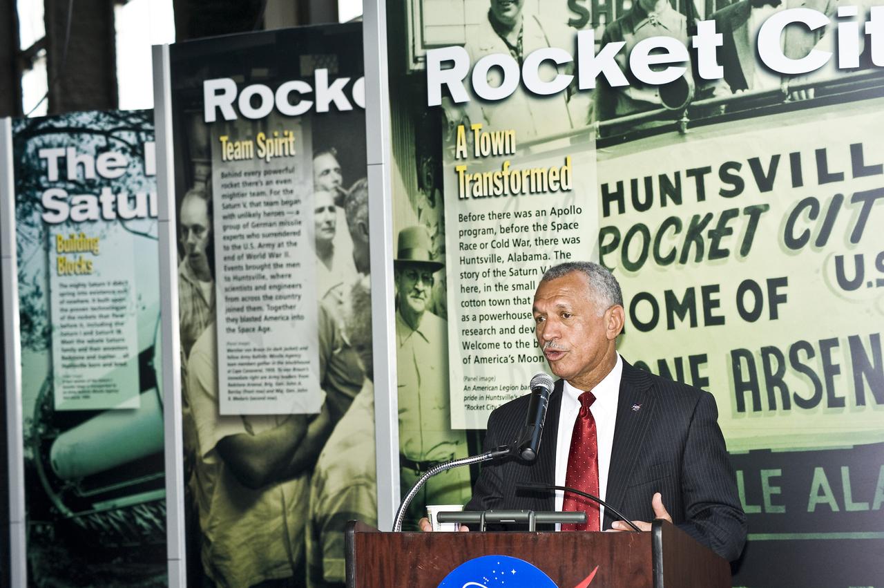 CHARLES BOLDEN NASA ADMINISTRATOR SPEAKING AT THE MEDIA EVENT FOLLOWING THE MARSHALL SMALL BUSINESS ALLIANCE HELD AT THE DAVIDSON CENTER, HUNTSVILLE, ALABAMA