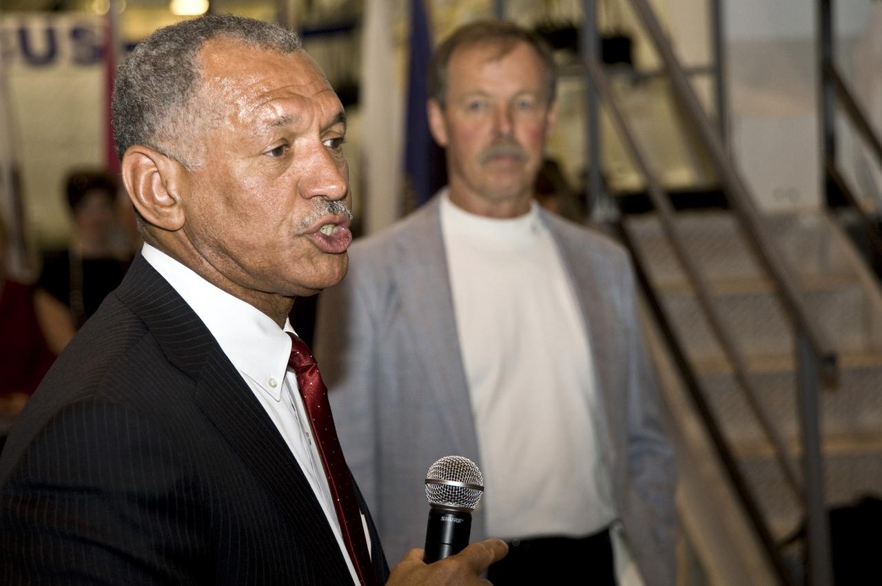 CHARLES BOLDEN NASA ADMINISTRATOR TOURING AND SPEAKING AT THE US. SPACE AND ROCKET CENTER, HUNTSVILLE, ALABAMA. ACCOMPANYING ADMINISTRATOR BOLDEN ARE DR. DEBORAH BARNHART, CEO OF THE USSARC, ROBERT LIGHTFOOT, CENTER DIRECTOR OF MARSHALL SPACE FLIGHT CENTER AND RETIRED NASA ASTRONAUT ROBERT LEE “HOOT” GIBSON, ADMINISTRATOR BOLDEN’S FIRST SPACE FLIGHT COMMANDER.