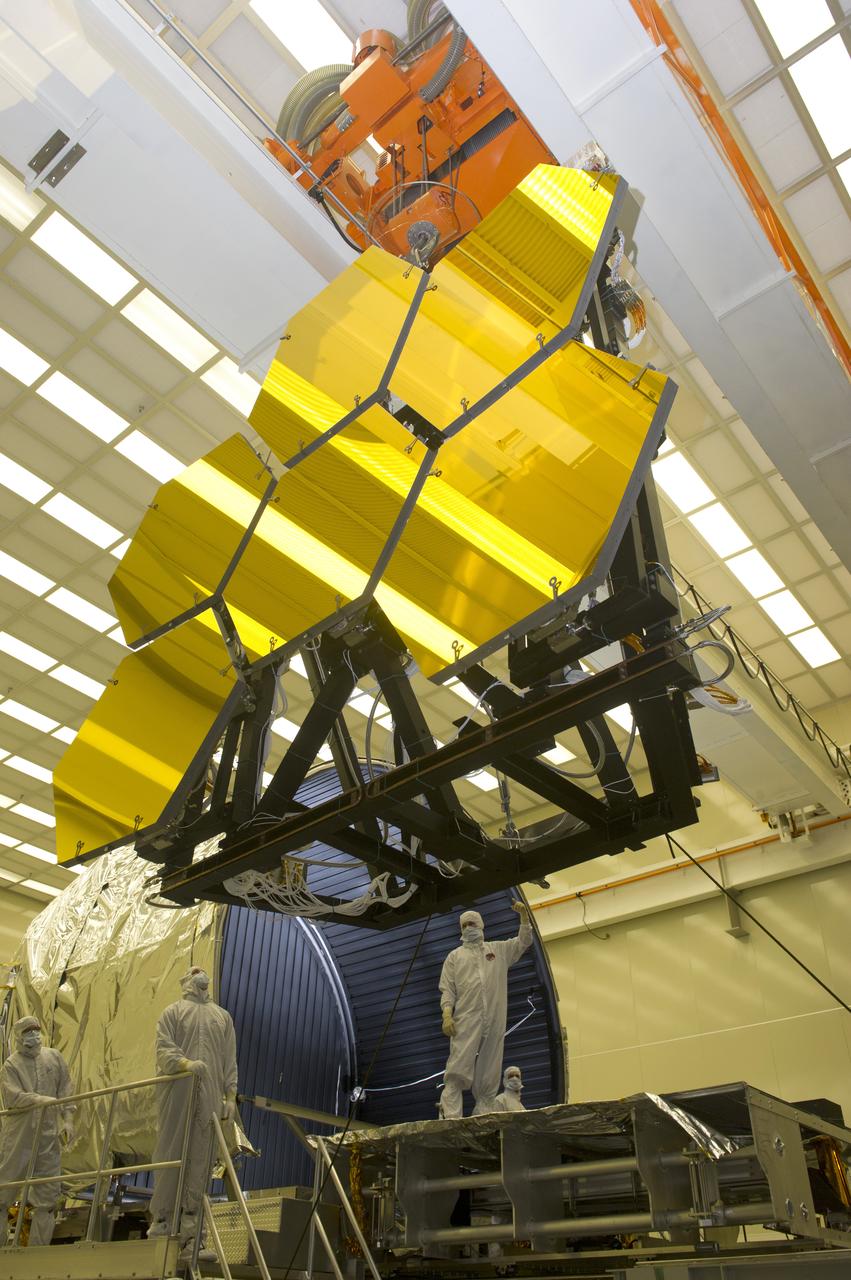 BALL AEROSPACE TECHNICIANS REMOVE FINAL SIX  JWST MIRRORS TESTED AT MSFC X-RAY AND CRYOGENIC FACILITY