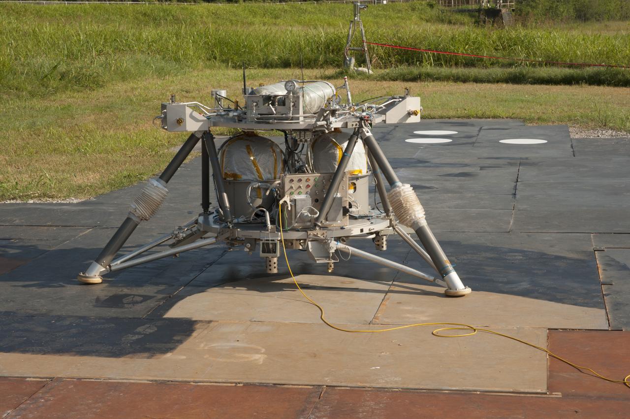 PHOTOGRAPH IN WEST TEST AREA OF THE "MIGHT EAGLE" LANDER