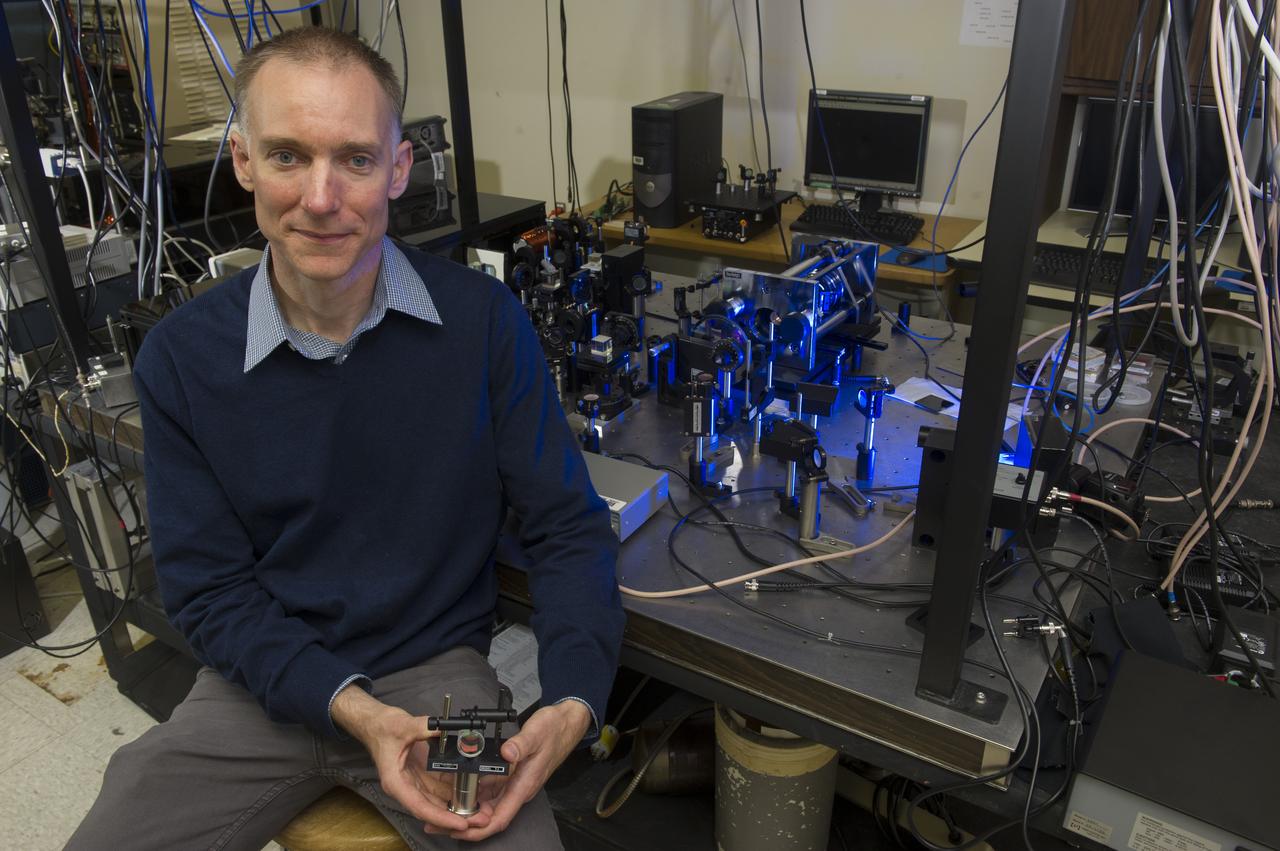 NASA RESEARCHER DR. DAVID SMITH AT NASA’S MARSHALL SPACE FLIGHT CENTER IN HUNTSVILLE, ALA., IS LEADING A THREE-YEAR PROJECT TO REVOLUTIONIZE IN-FLIGHT NAVIGATION SYSTEMS FOR SPACE VEHICLES AND MILITARY AND COMMERCIAL VEHICLES. SMITH AND HIS TEAM SEEK TO REFINE THE HIGHLY SENSITIVE OPTICAL GYROSCOPES THAT DRIVE SPACE VEHICLES’ INERTIAL GUIDANCE SYSTEMS – DELIVERING GYROSCOPES AT LEAST 1,000 TIMES MORE SENSITIVE THAN CURRENT SYSTEMS. 