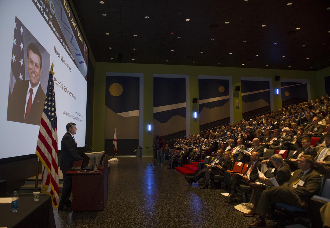 MSFC DIRECTOR SCHEUERMANN WELCOMES ATTENDEES TO ADVANCED MANUFACTURING WORKSHOP AT DAVIDSON CENTER
