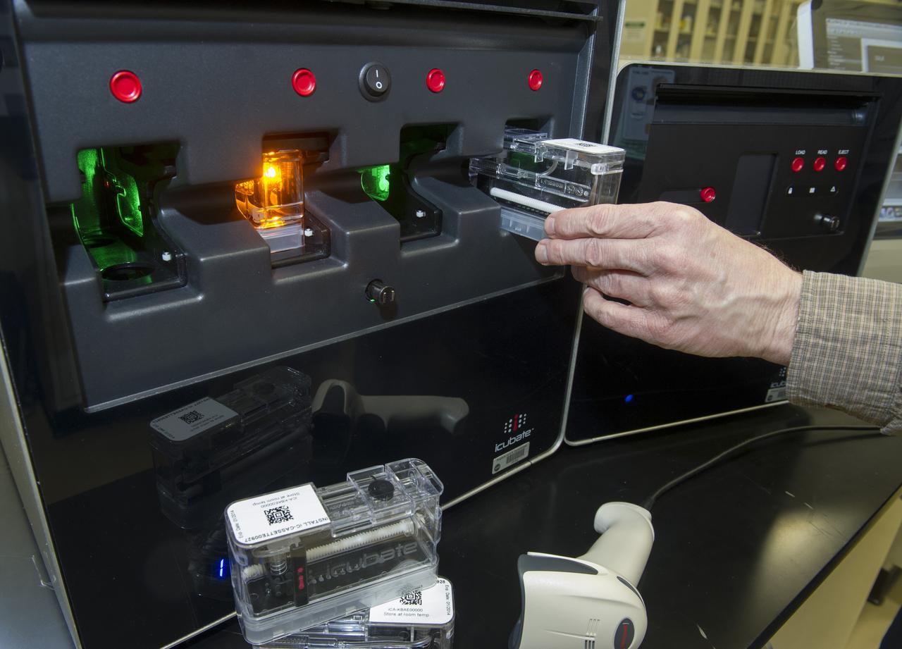 ICUBATE PROCESSOR WITH CASSETTE,  SCANNER, AND READER