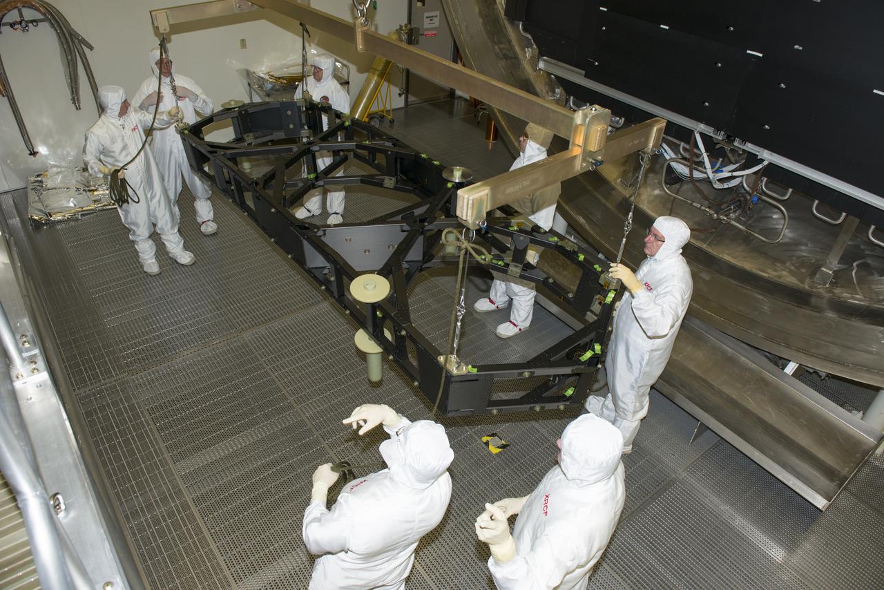 JWST (JAMES WEBB SPACE TELESCOPE) WING #2 INSTALLATION IN THE XRCF (X-RAY & CRYOGENIC FACILITY) PRIOR TO TESTING