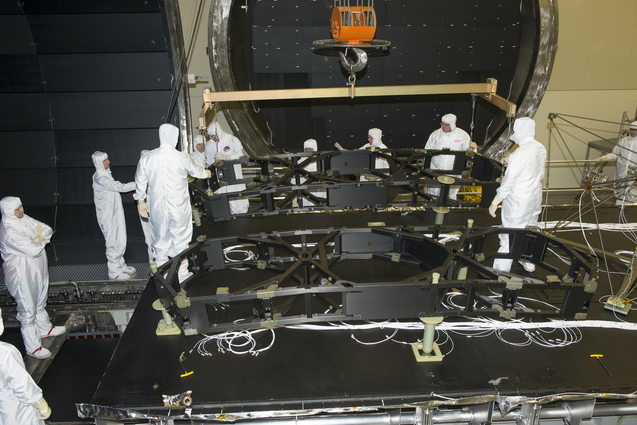 JWST (JAMES WEBB SPACE TELESCOPE) WING #2 INSTALLATION IN THE XRCF (X-RAY & CRYOGENIC FACILITY) PRIOR TO TESTING