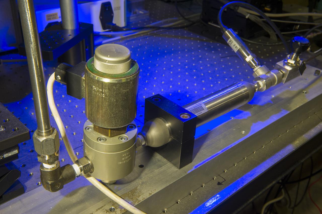 MICROBALLISTIC GAS GUN/SAND GUN, BLDG 4571, EAST TEST AREA