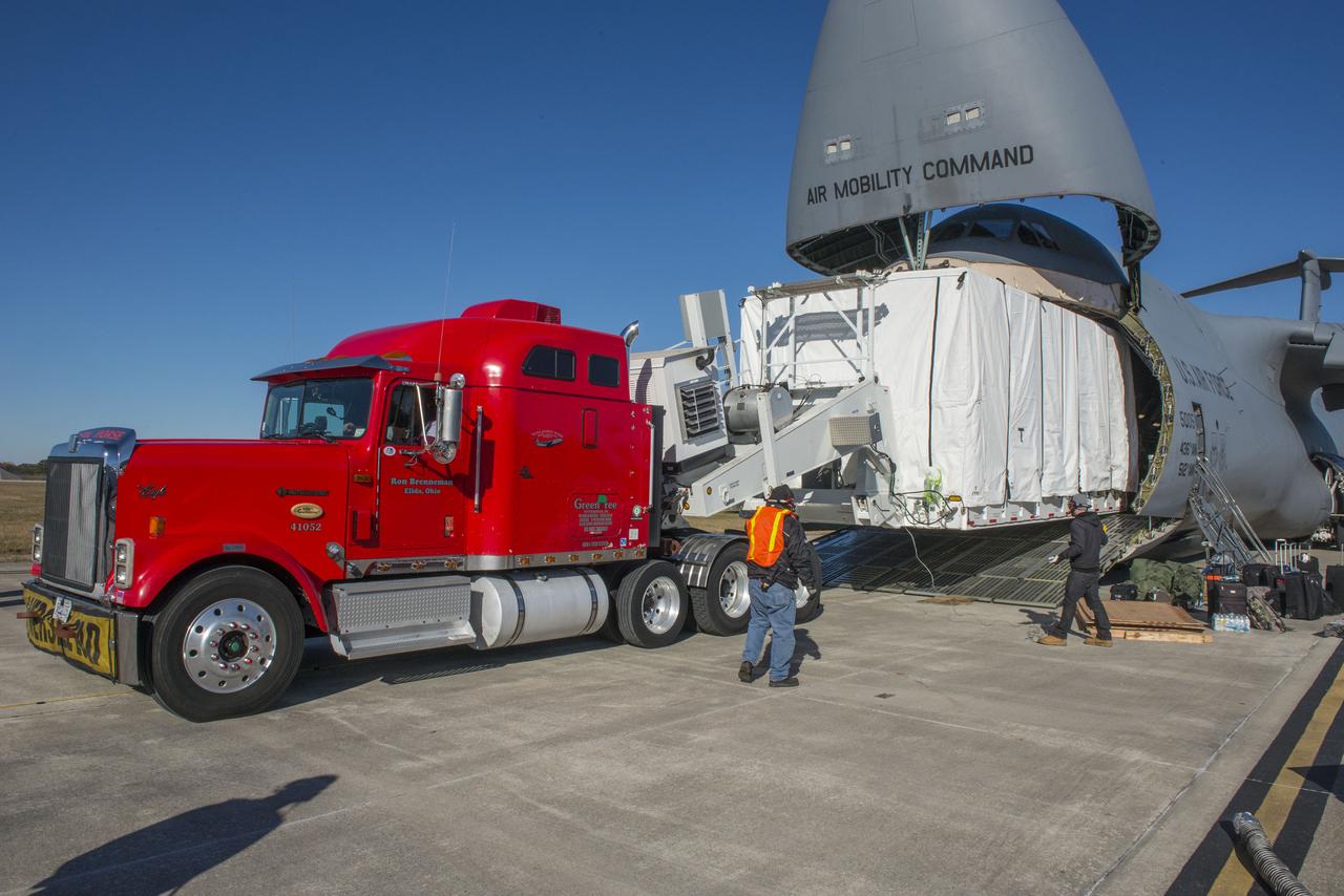 JAMES WEBB SPACE TELESCOPE (JWST) BACKPLANE MOVE FROM MARSHALL SPACE FLIGHT CENTER’S X-RAY CALIBRATION FACILITY (XCRF) TO THE REDSTONE ARSENAL AIRFIELD WHERE THE TEST ARTICLE WAS PLACED IN A USAF C-5 GALAXY FOR IT’S FLIGHT BACK TO THE MANUFACTURER.
