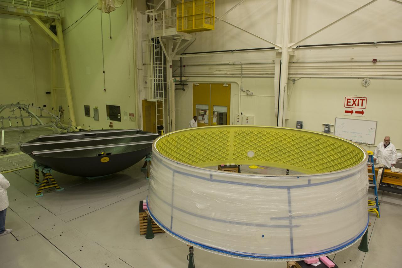 MATING OF THE MULTI-PURPOSE CREW VEHICLE STAGE ADAPTER (MSA) WITH ITS DIAPHRAGM IN BLDG. 4708. DECEMBER 20, 2014.