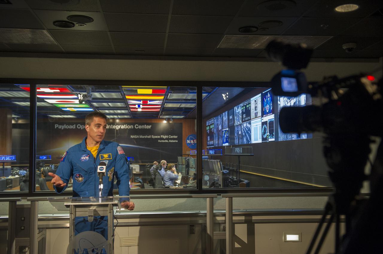 NASA ASTRONAUT CHRIS CASSIDY, , CHATS WITH MEMBERS OF THE HUNTSVILLE-AREA NEWS MEDIA DURING HIS JAN. 22 VISIT TO THE MARSHALL SPACE FLIGHT CENTER