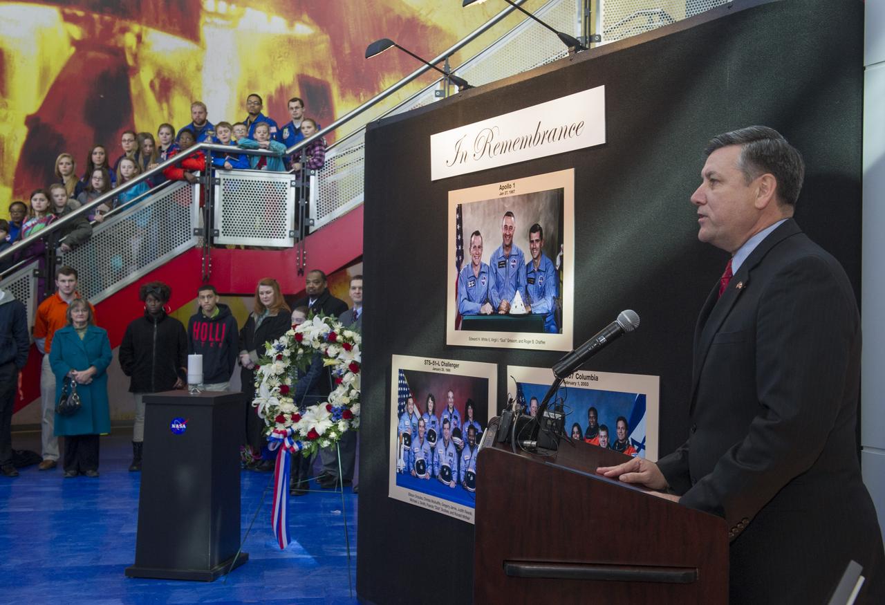 MSFC DIRECTOR PATRICK SCHEUERMANN SPEAKS AT REMEMBRANCE DAY EVENT AT USSRC,