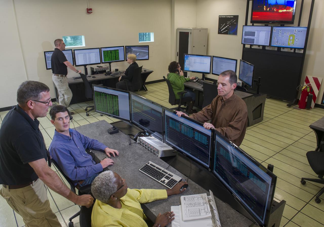 STEVEN SPRAYBERRY, ALICE DANIEL, CHRISTY BASHMAN, ALLEN SHELTON, BEVERELY COURREGE, MATHEW EXELL, JIM EMMENEGGER, IN VARIOUS SETUPS AT WEST TEST AREA CONTROL ROOM-B.