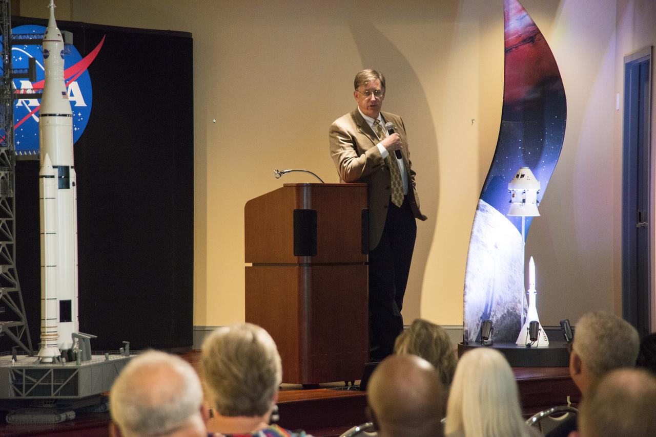 DAN DUMBACHER, DEPUTY ASSOCIATE ADMINISTRATOR FOR EXPLORATION SYSTEMS DEVELOPMENT, ADDRESSES THE SMBA ESD-HUB ZONE EVENT AT THE HUNTSVILLE MUSEUM OF ART.