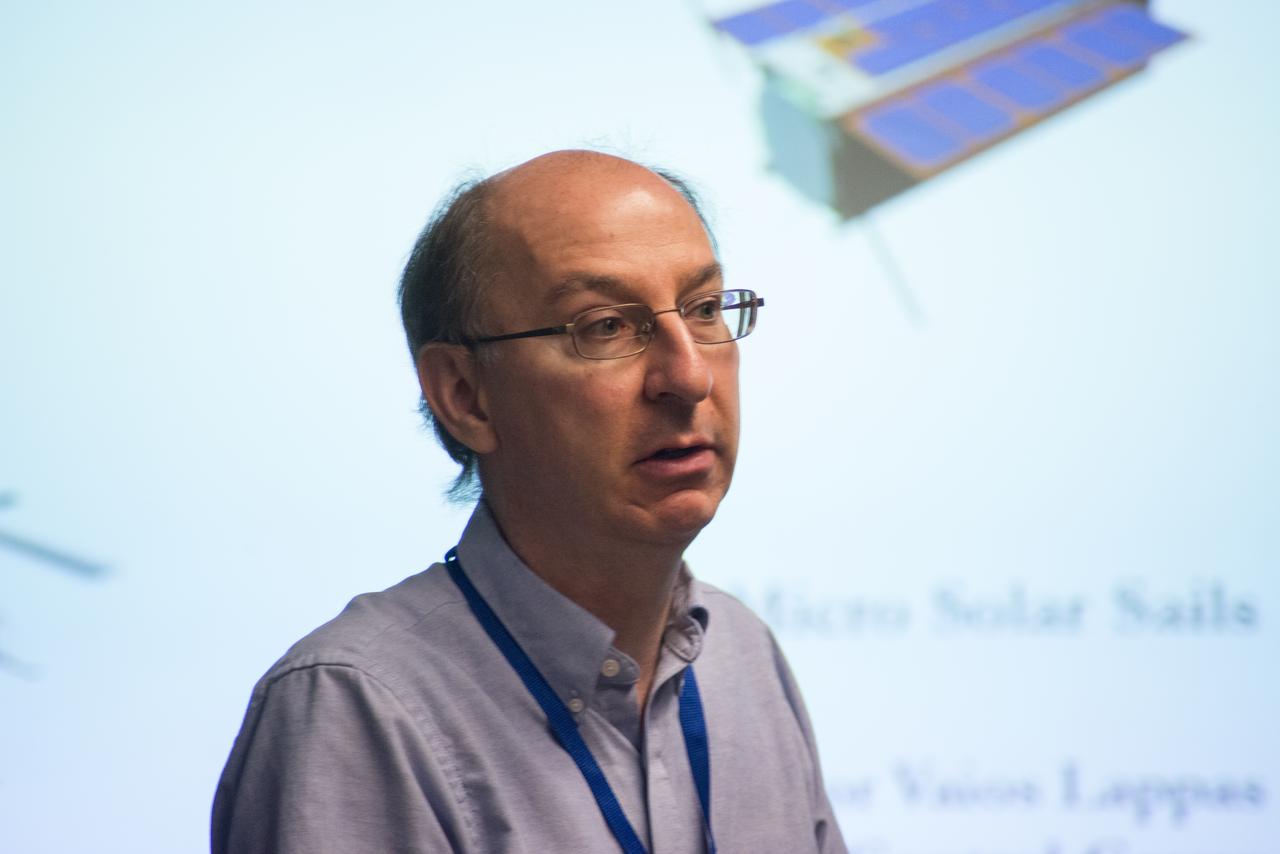 LES JOHNSON INTRODUCES PROFESSOR VARIOS LAPP, UNIVERSITY OF SURREY, UK, PRIME INVESTIGATOR OF SOLAR SAIL TECHNOLOGY