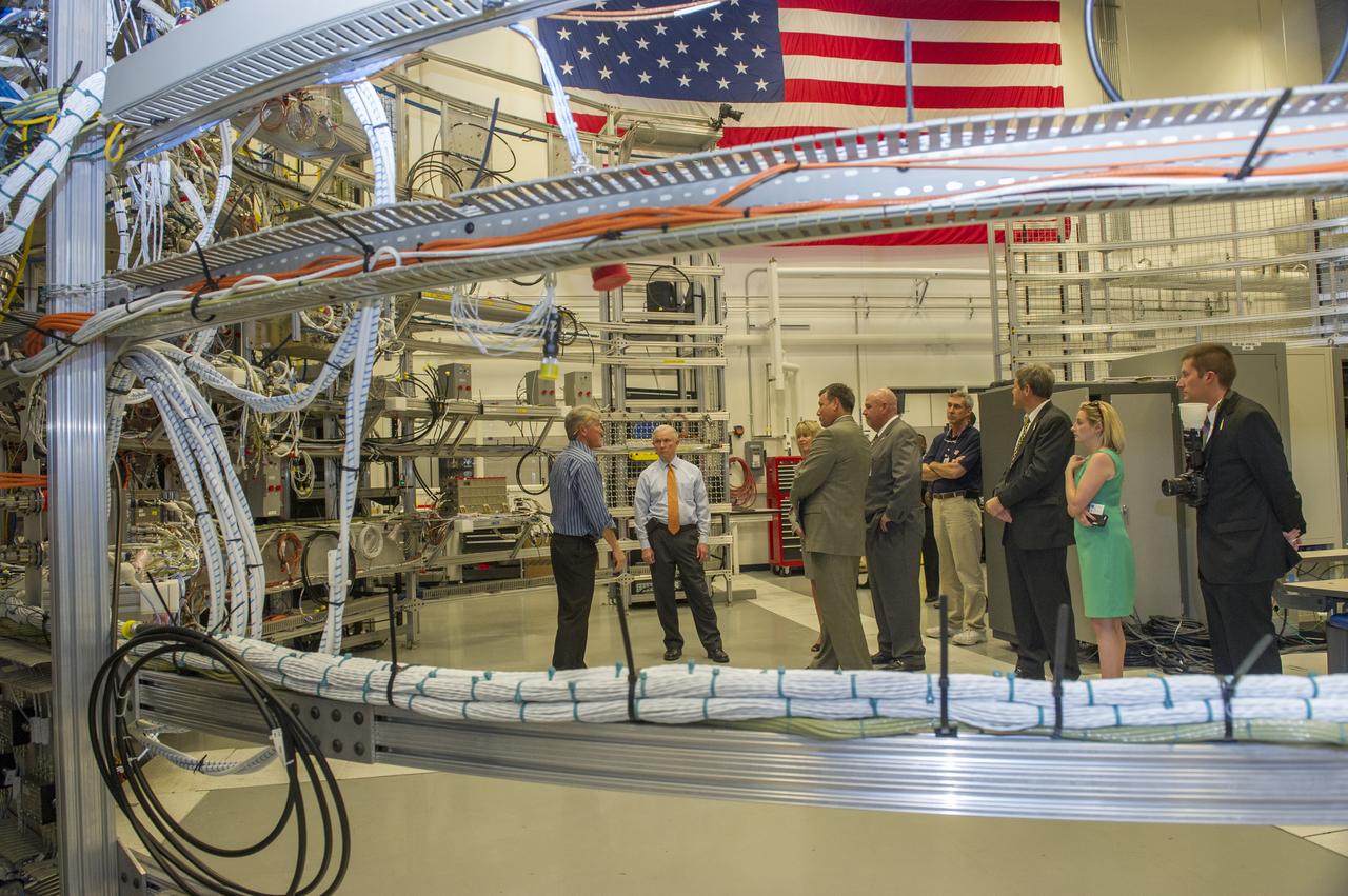JEFF SESSIONS AND MO BROOKS TOUR MSFC PROPULSION DEVELOPMEN RESEARCH LAB
