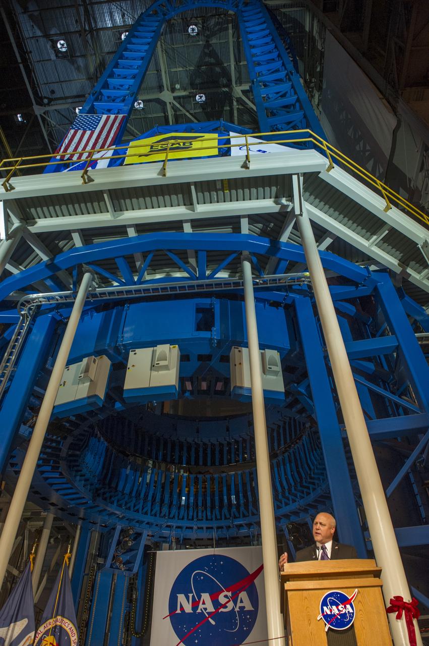 NEW ORLEANS MAYOR MITCH LANDRIEU SPEAKS AT DEDICATION OF VERTICAL ASSEMBLY CENTER;