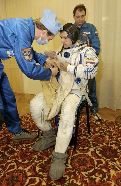 NASA image: Expedition 7 Leak Check