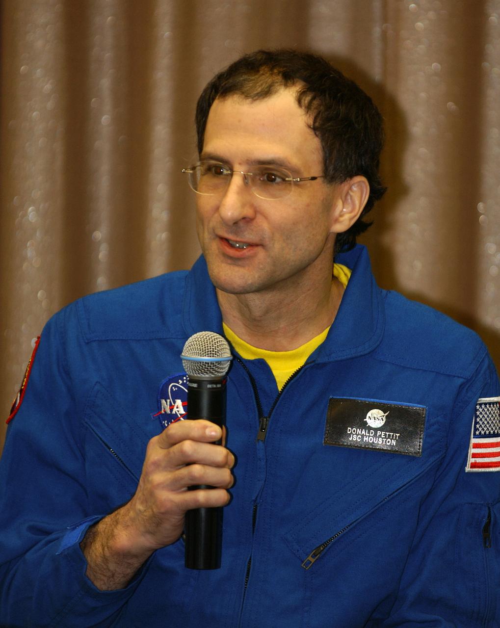 Expedition 6 International Space Station Science Officer Don Pettit speaks during a press conference at the Gagarin Cosmonaut Training Center in Star City, Russia, Thursday, May 6, 2003.  Photo Credit: (NASA/Bill Ingalls)