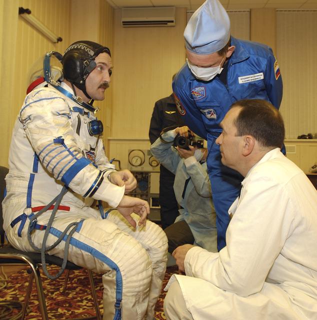 NASA image: Expedition 8 Launch Day