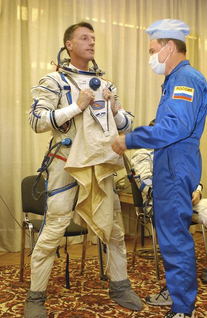 NASA image: Expedition 8 Launch Day