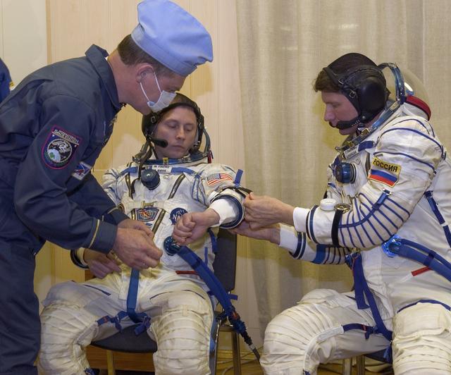 NASA image: Expedition 9 Preflight