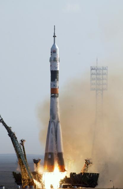Expedition 9 Launch