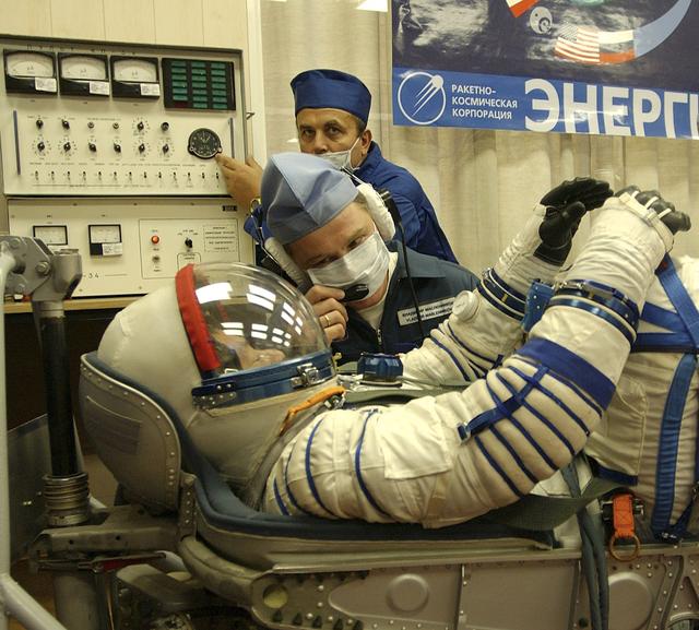 NASA image: Expedition 10 Preflight