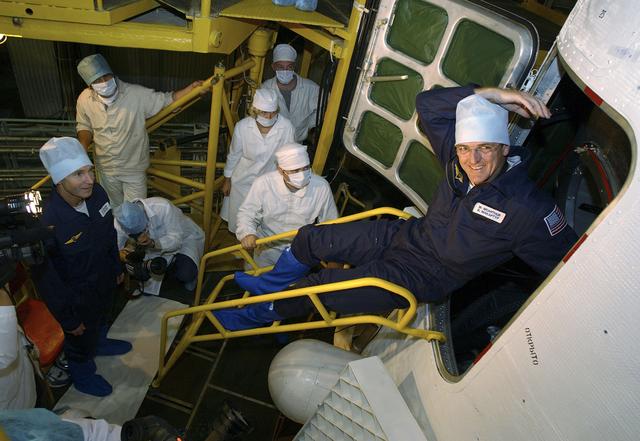 NASA image: Expedition 10 Preflight