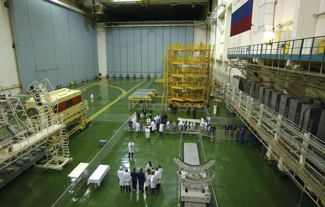 NASA image: Expedition 10 Preflight