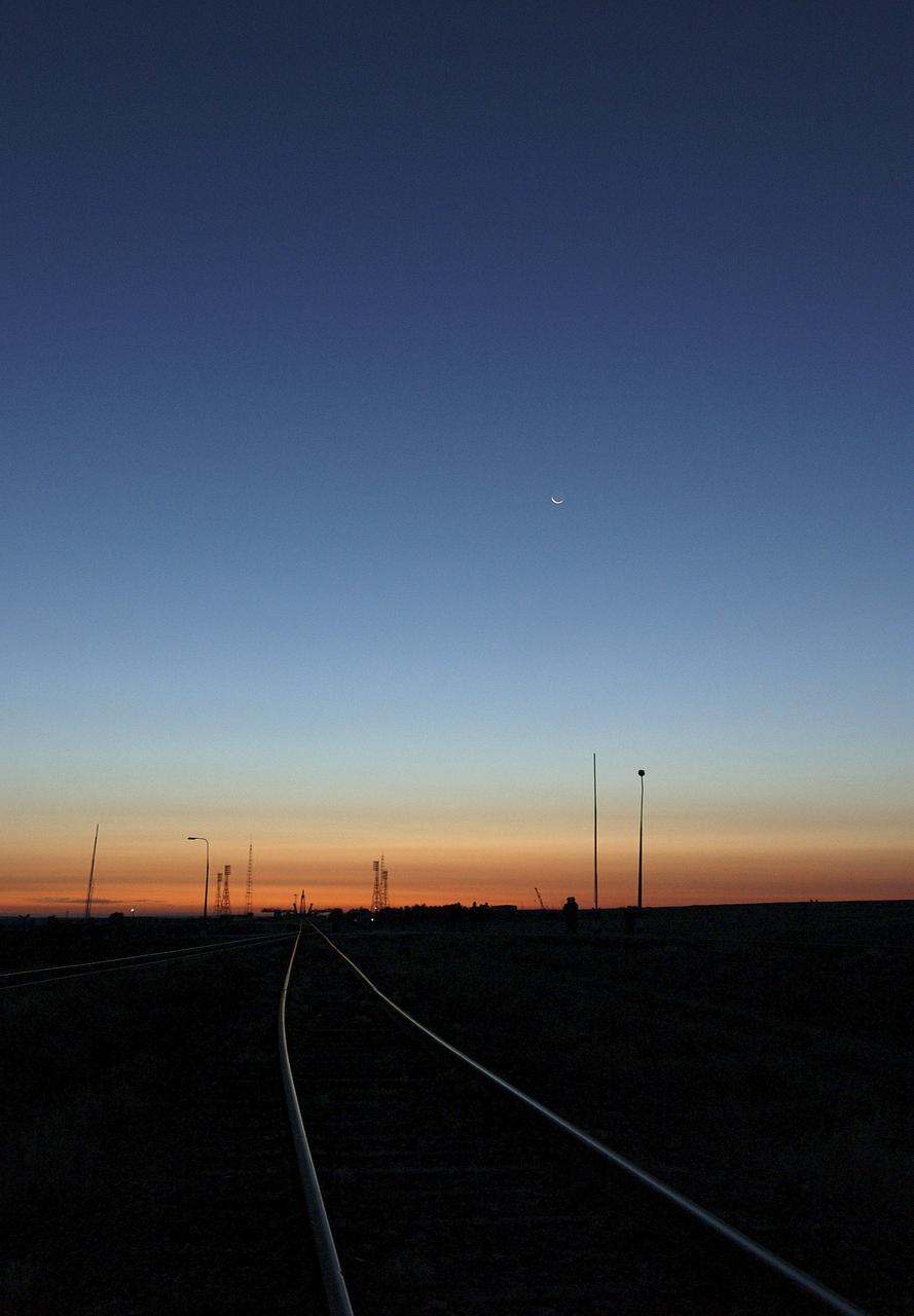 The Soyuz launch pad an hour before the arrival of the Soyuz rocket.  The Soyuz TMA-5 vehicle rolled to its launch pad at the Baikonur Cosmodrome in Kazakhstan, Tuesday, October 12, 2004, in preparation for its launch October 14 to send Expedition 10 Commander and NASA Science Officer Leroy Chiao, Flight Engineer and Soyuz Commander Salizhan Sharipov and Russian Space Forces cosmonaut Yuri Shargin to the International Space Station.  Chiao and Sharipov will replace the Expedition 9 crew of Gennady Padalka and Mike Fincke, while Shargin will conduct eight days of scientific experiments.  He will return to earth with the Expedition 9 crew October 24.  Photo Credit: (NASA/Bill Ingalls)