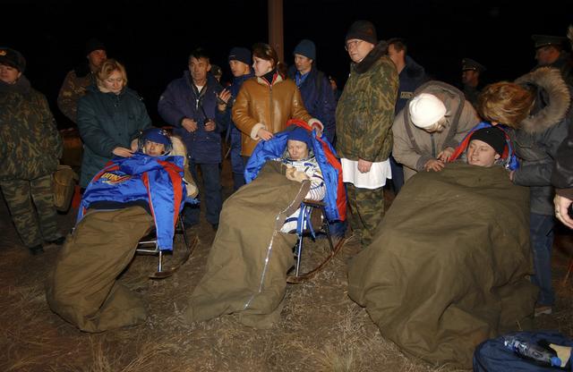 NASA image: Expedition 9 Landing