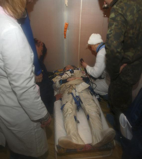 NASA image: Expedition 9 Landing