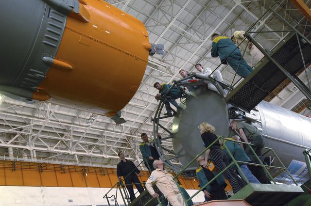 NASA image: Expedition 11 Soyuz Preparation