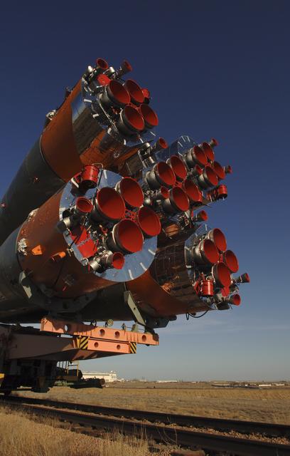 NASA image: Epedition 11 Soyuz Transport