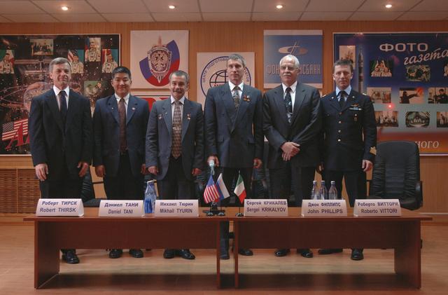 NASA image: Expedition 11 Press Conference