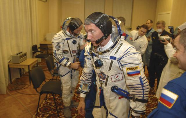 Expedition 11 Launch Day