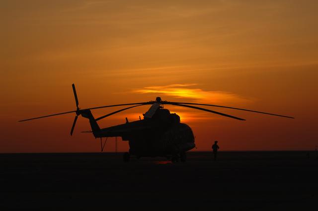 NASA image: Expedition 10 Landing