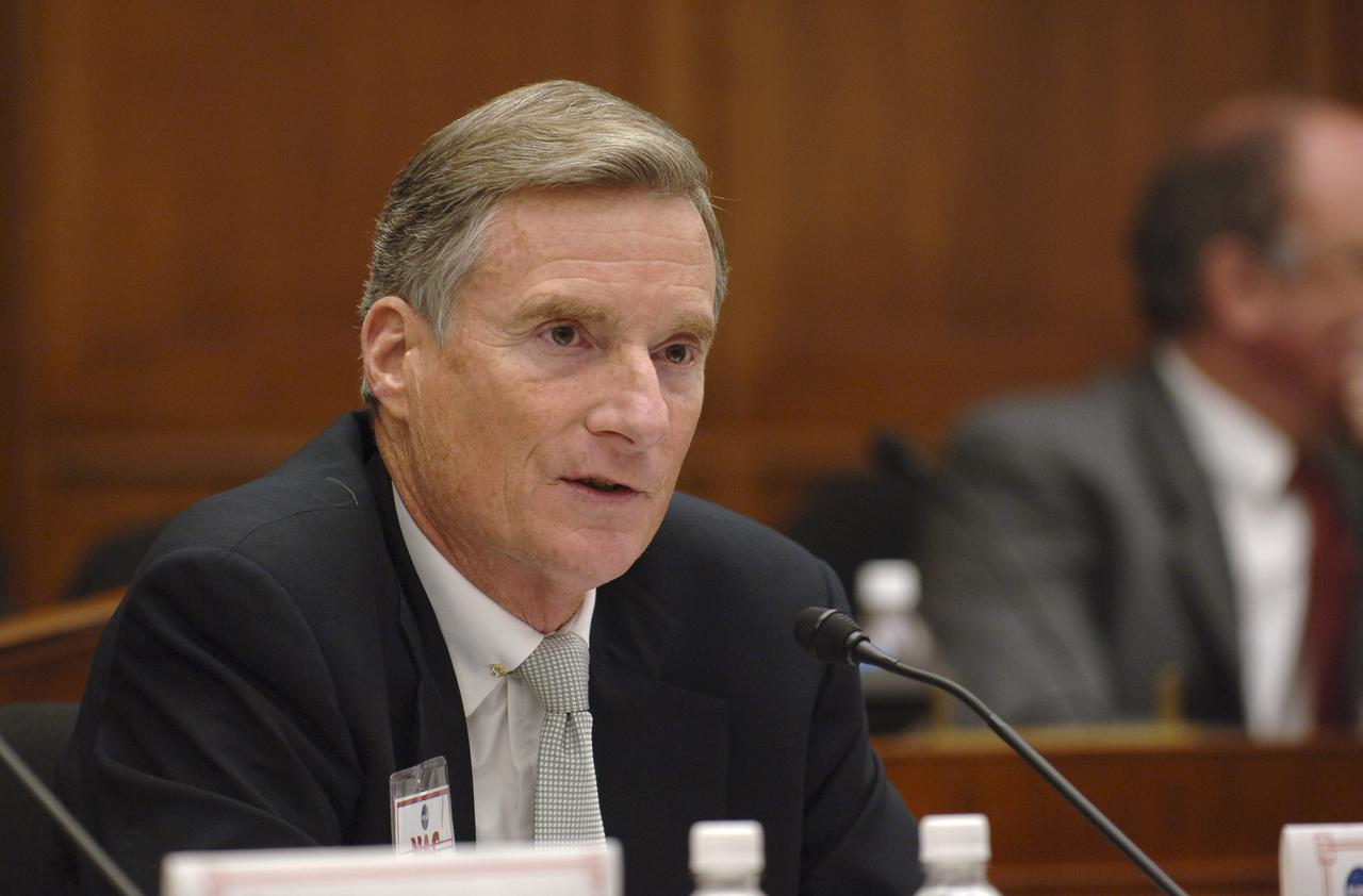 The Honorable Edward R. McPherson talks during the NASA Advisory Council meeting held at the Rayburn House Office Building, Tuesday, Nov. 29, 2005, In Washington.  Photo Credit: (NASA/Bill Ingalls)