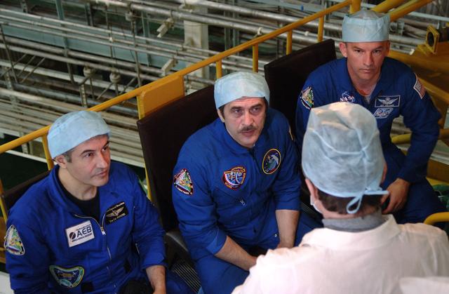 NASA image: Expedition 13 Preflight